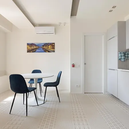 Daire Renovated Apts Milano