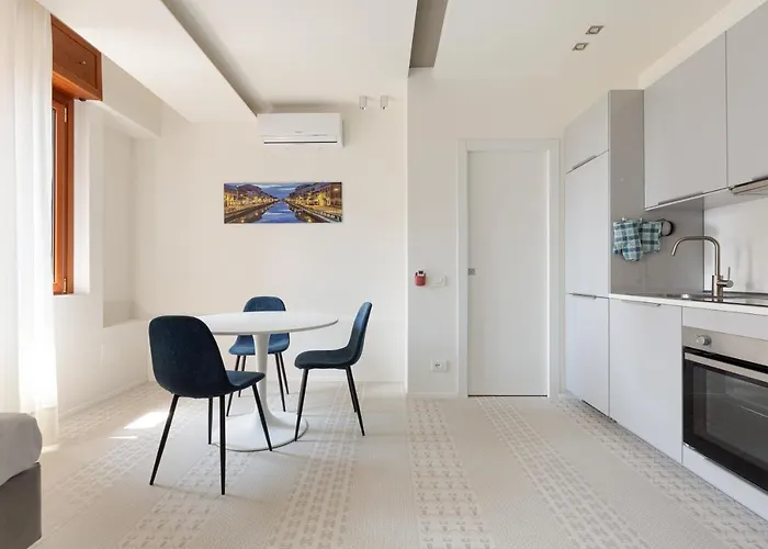 Апартаменты Guesthost - Renovated Apts Милан
