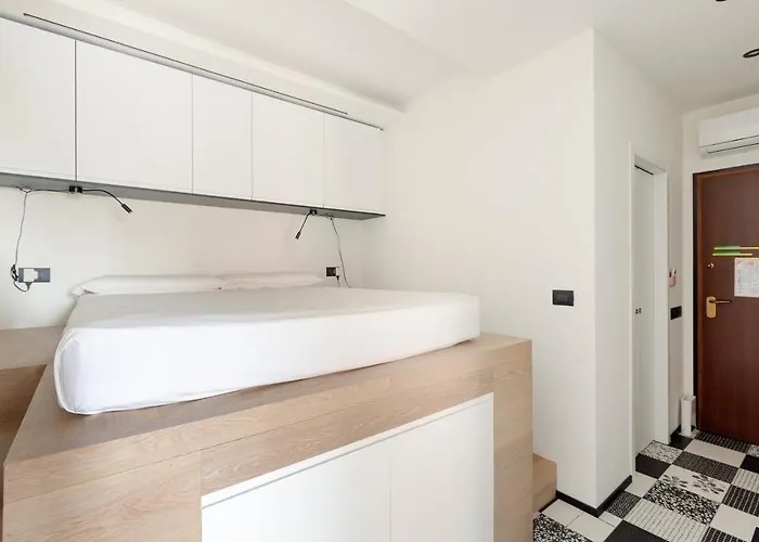 Апартаменты Guesthost - Renovated Apts Милан