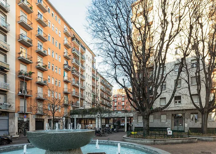Guesthost - Renovated Apts * Милан